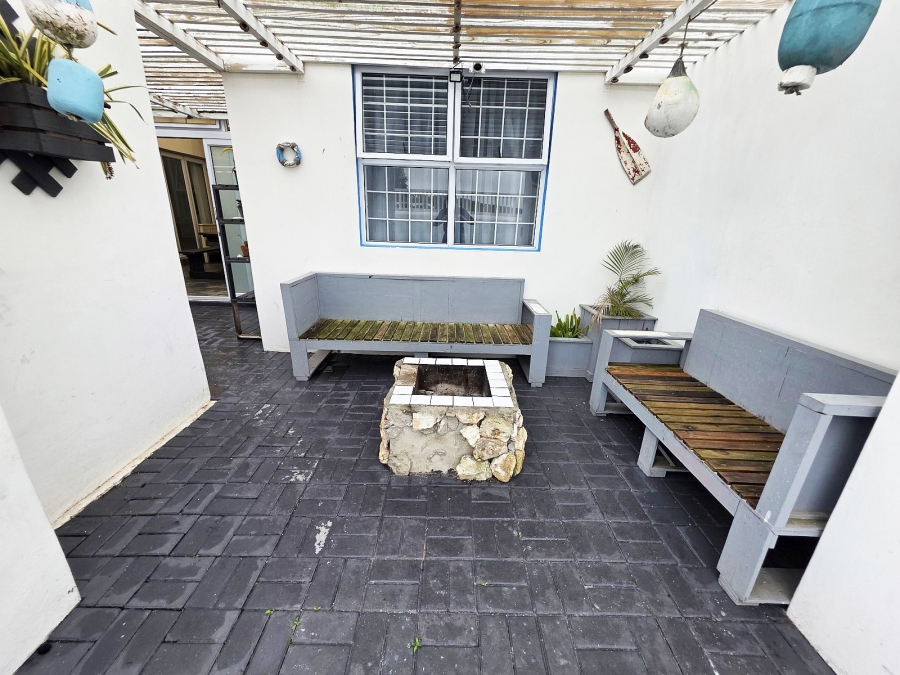 3 Bedroom Property for Sale in Paternoster Western Cape